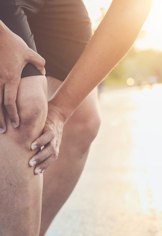 knee pain can be helped with sports massage